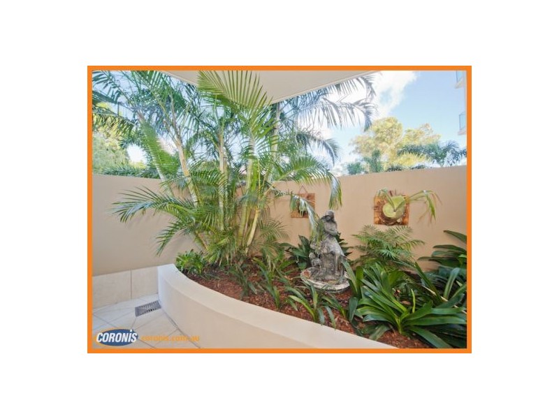 2/93 Landsborough Parade, Golden Beach QLD 4551