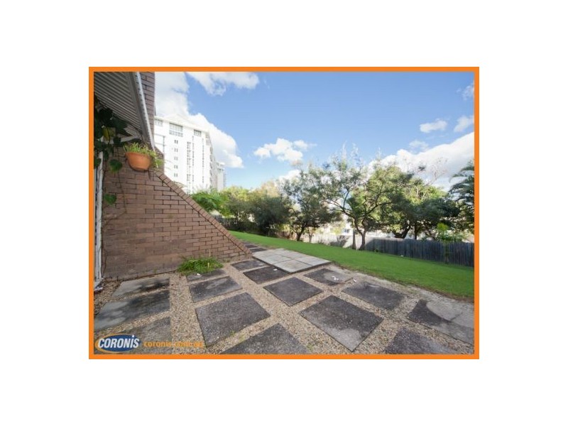 3/12A Queen Street, Kings Beach QLD 4551