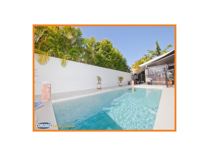 4 Maldives Place, Kawana Island QLD 4575