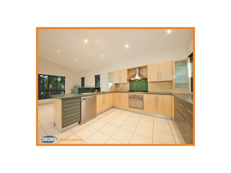 4 Maldives Place, Kawana Island QLD 4575