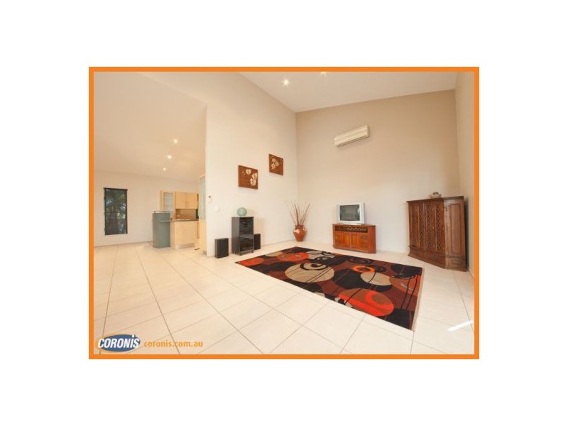 4 Maldives Place, Kawana Island QLD 4575