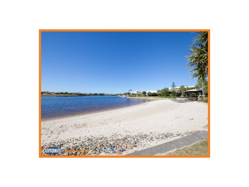 4 Maldives Place, Kawana Island QLD 4575