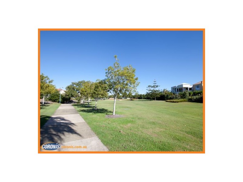 4 Maldives Place, Kawana Island QLD 4575