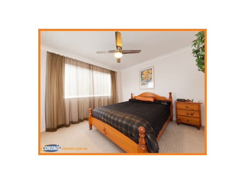 8 Magnetic Street, Kawana Island QLD 4575