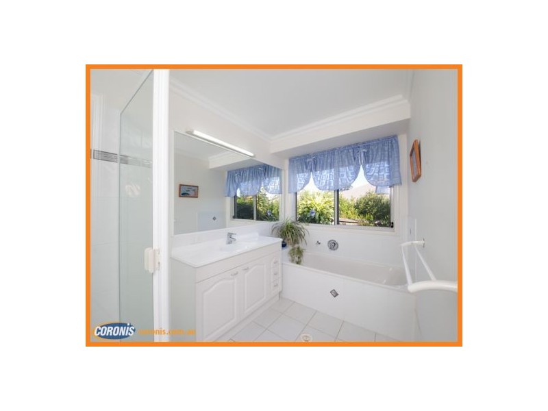 7 Coolamon Crescent, Beerwah QLD 4519