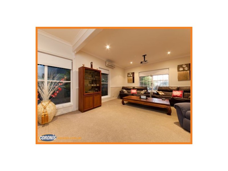 7 Woodroffe Street, Little Mountain QLD 4551
