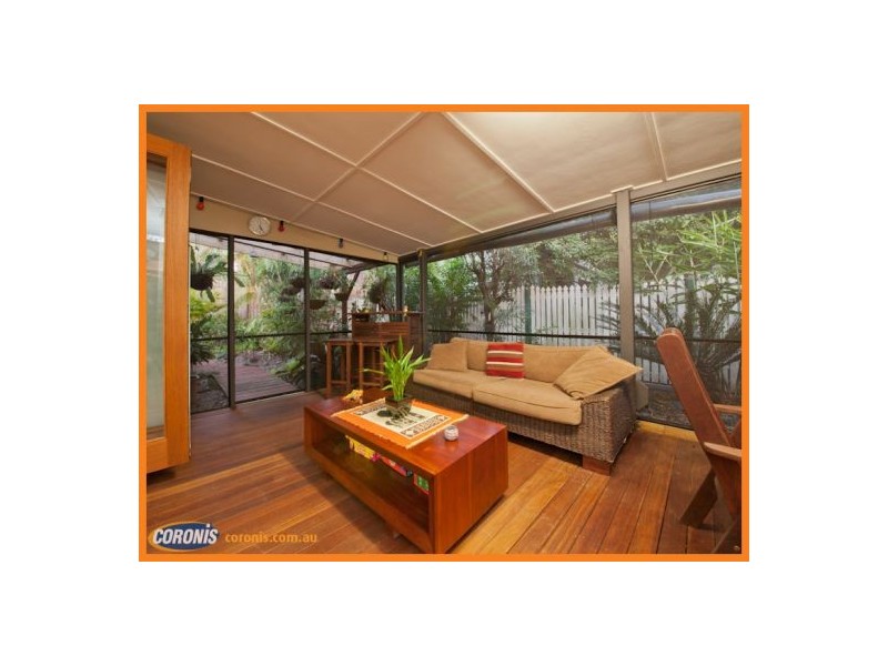 7 Woodroffe Street, Little Mountain QLD 4551