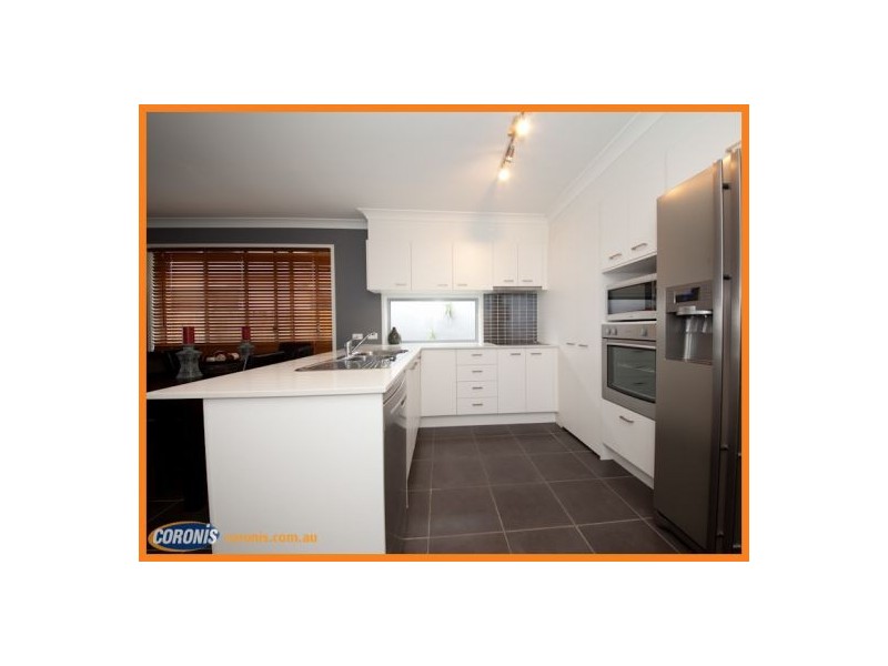 8 Ellis Place, Mountain Creek QLD 4557