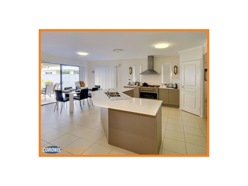 20 Whitehaven Way, Pelican Waters QLD 4551