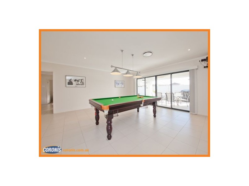 20 Whitehaven Way, Pelican Waters QLD 4551