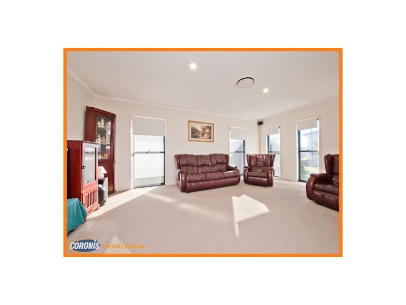 20 Whitehaven Way, Pelican Waters QLD 4551