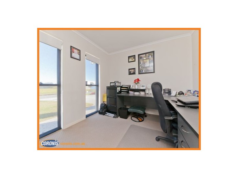 20 Whitehaven Way, Pelican Waters QLD 4551