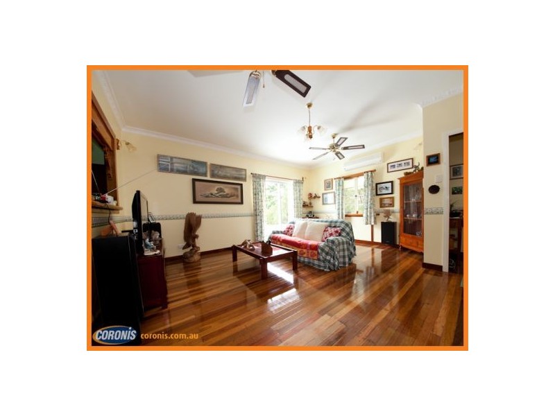 33 Crittenden Road, Glass House Mountains QLD 4518
