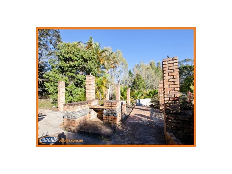 33 Crittenden Road, Glass House Mountains QLD 4518
