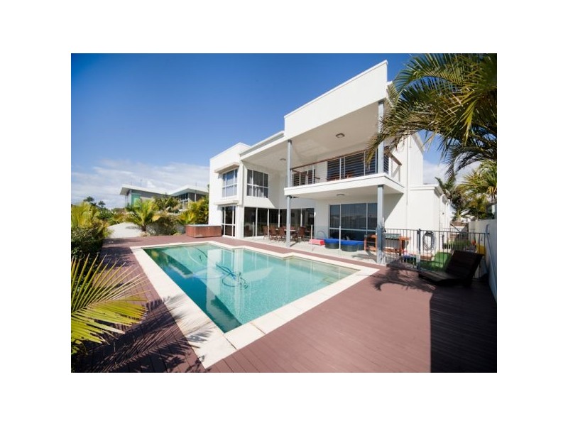 4 Columba Place, Pelican Waters QLD 4551