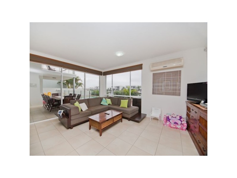 4 Columba Place, Pelican Waters QLD 4551