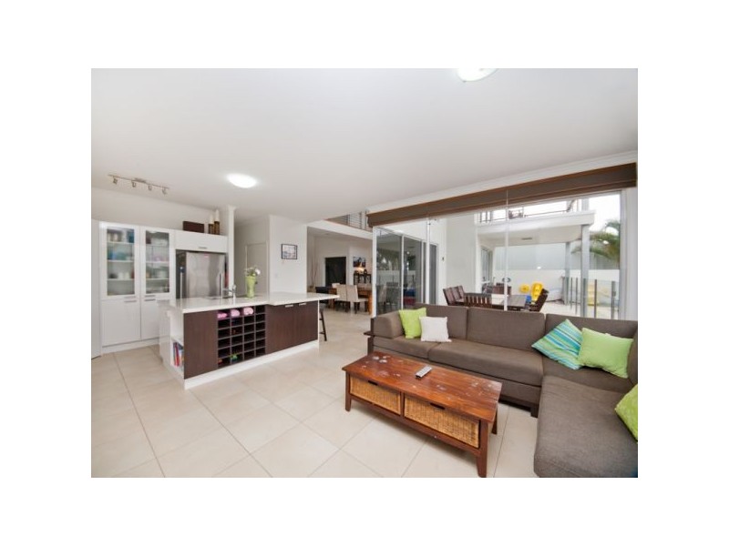 4 Columba Place, Pelican Waters QLD 4551