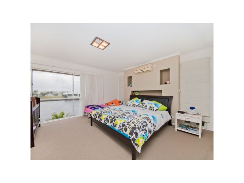 4 Columba Place, Pelican Waters QLD 4551