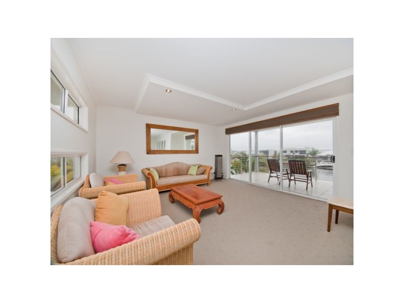 4 Columba Place, Pelican Waters QLD 4551