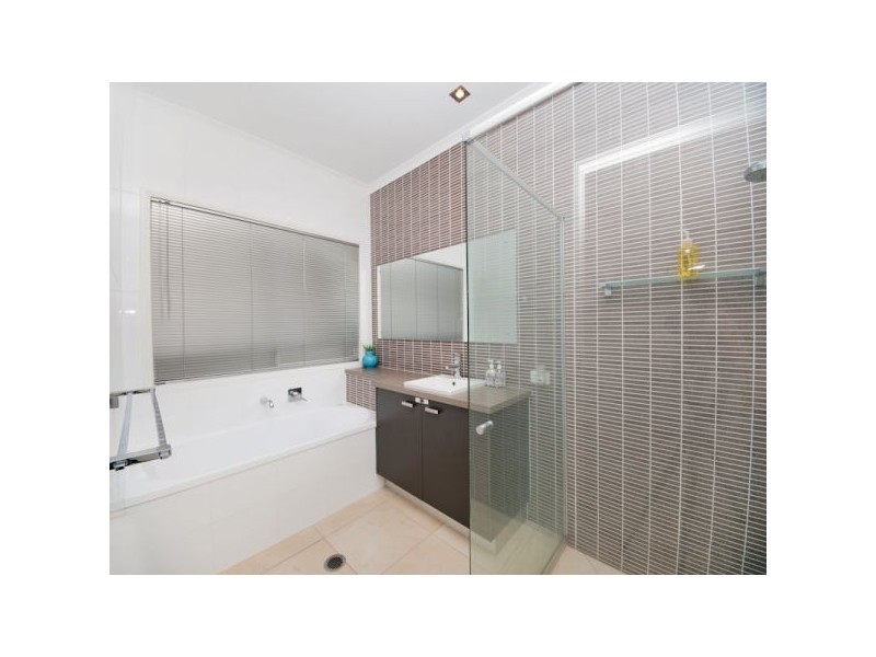 4 Columba Place, Pelican Waters QLD 4551