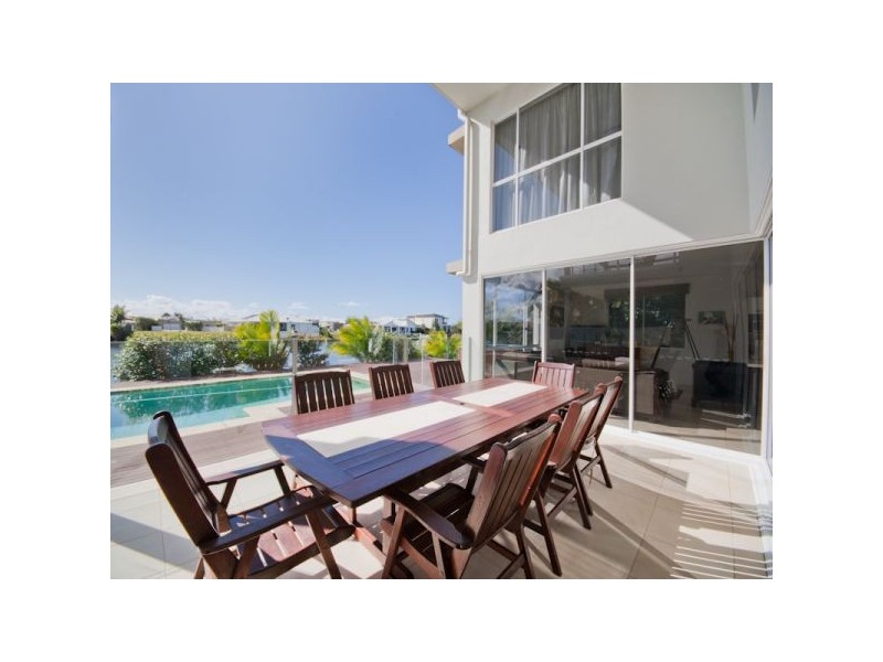4 Columba Place, Pelican Waters QLD 4551