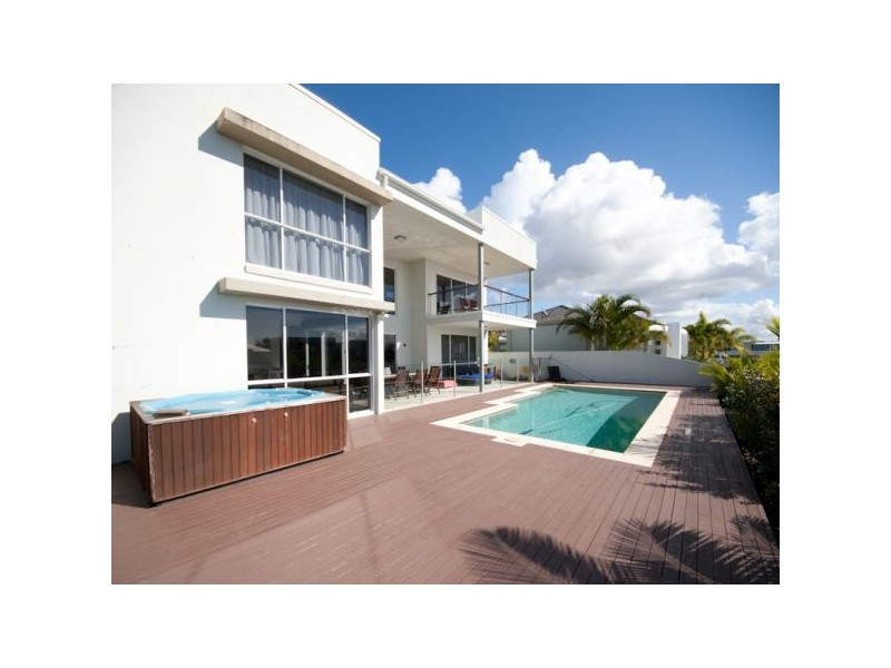 4 Columba Place, Pelican Waters QLD 4551