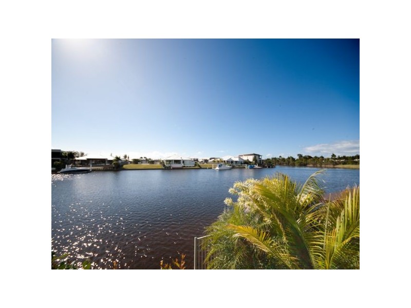 4 Columba Place, Pelican Waters QLD 4551