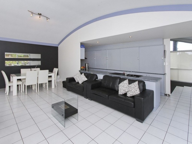 6 Discovery Drive, Little Mountain QLD 4551
