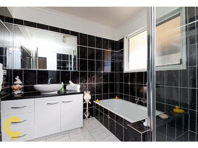 2/11 William Street, Shelly Beach QLD 4551