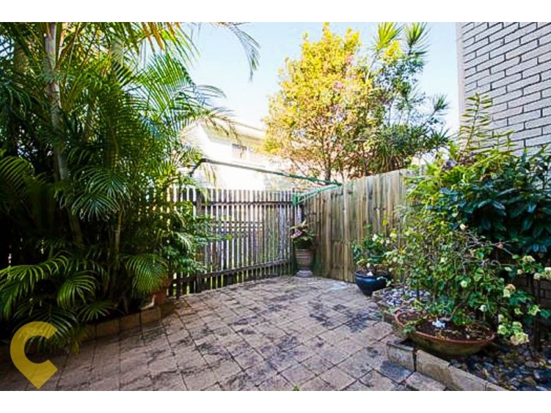 2/11 William Street, Shelly Beach QLD 4551