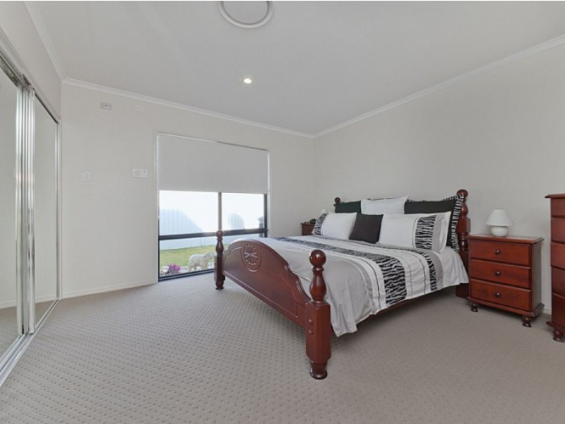 20 Whitehaven Way, Pelican Waters QLD 4551