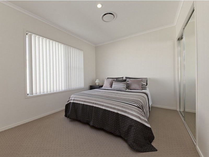 20 Whitehaven Way, Pelican Waters QLD 4551