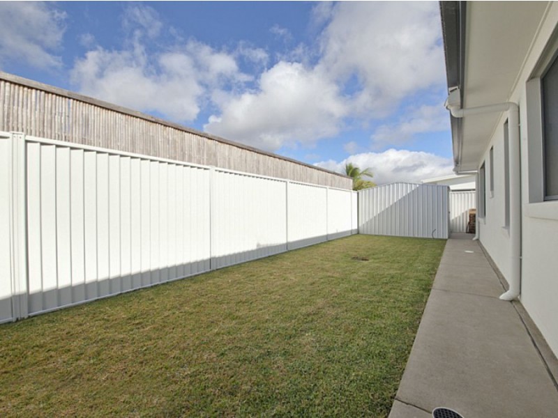 20 Whitehaven Way, Pelican Waters QLD 4551