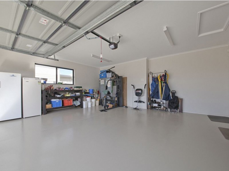 20 Whitehaven Way, Pelican Waters QLD 4551