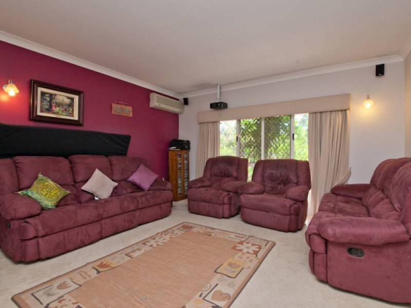 3 Tulloch Close, Little Mountain QLD 4551