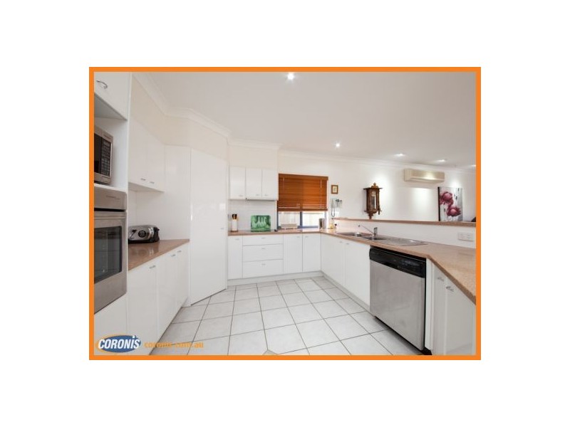 8 Midden Place, Pelican Waters QLD 4551
