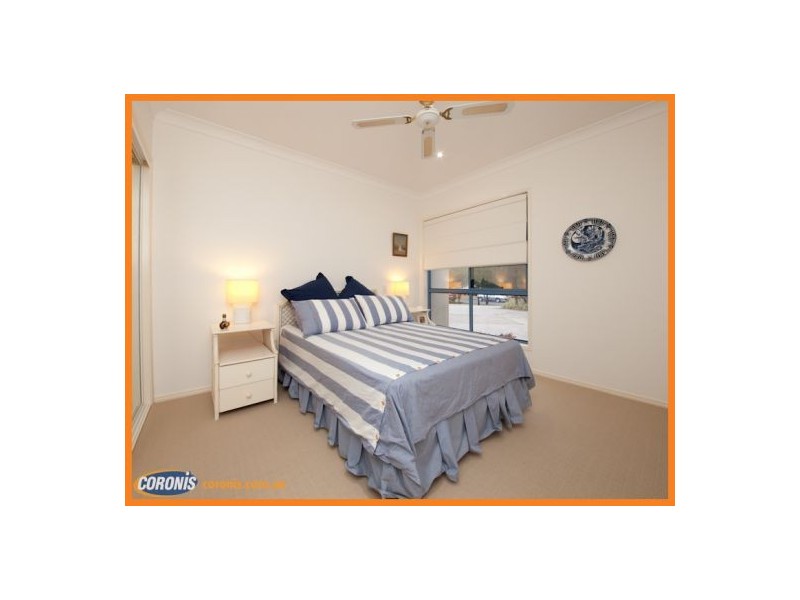 8 Midden Place, Pelican Waters QLD 4551