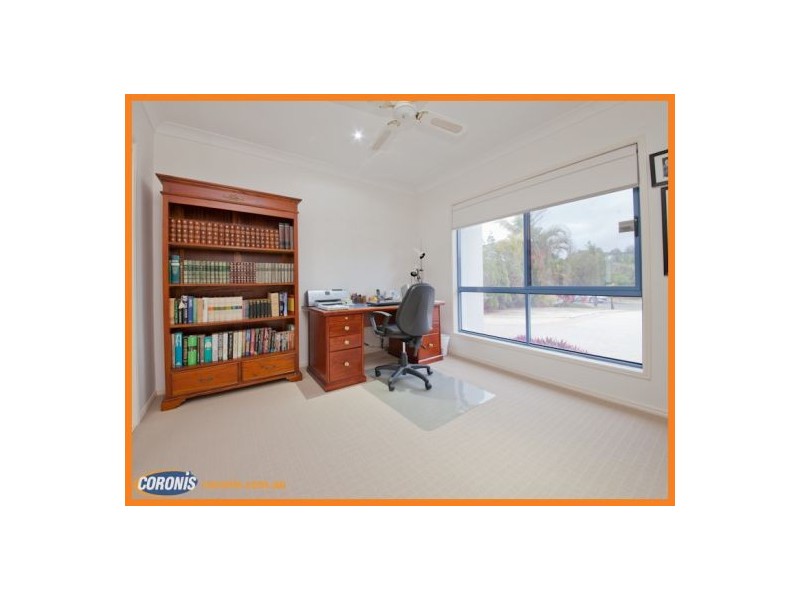 8 Midden Place, Pelican Waters QLD 4551