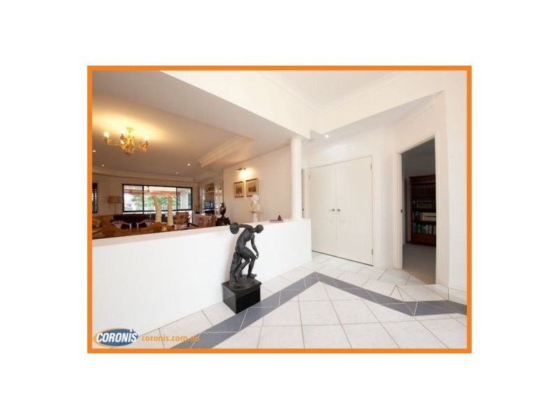 8 Midden Place, Pelican Waters QLD 4551