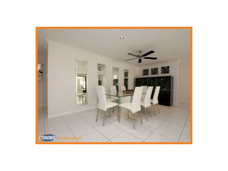 25 Somerset Lane, Little Mountain QLD 4551