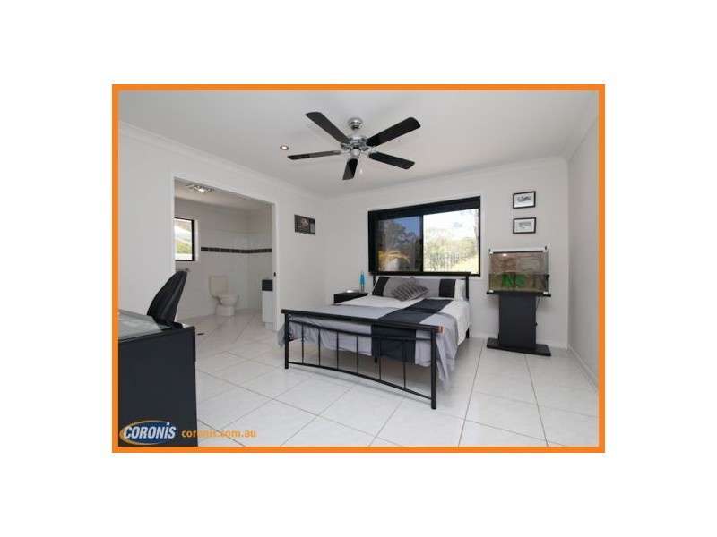 25 Somerset Lane, Little Mountain QLD 4551