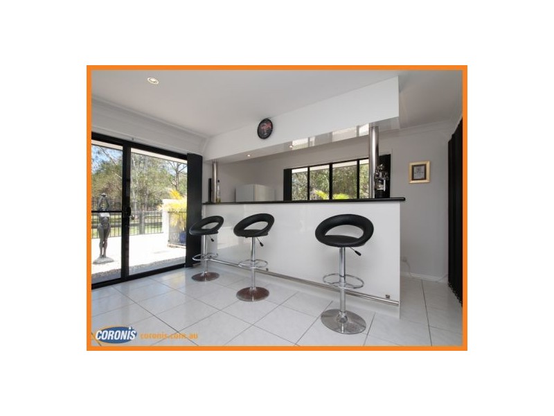 25 Somerset Lane, Little Mountain QLD 4551