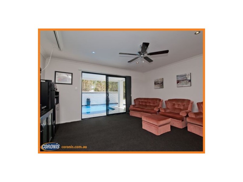 25 Somerset Lane, Little Mountain QLD 4551