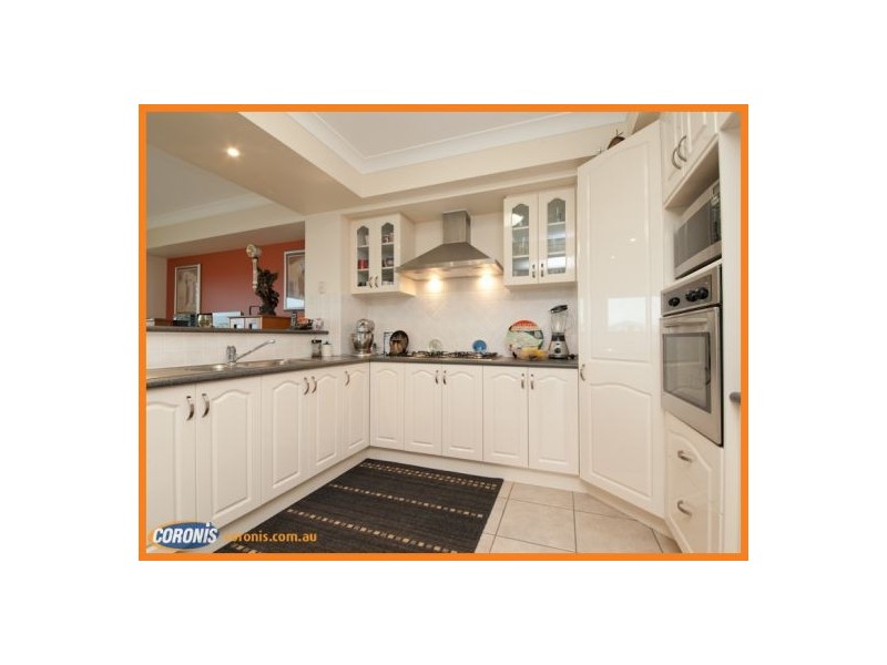 24 Sunbird Chase, Parrearra QLD 4575