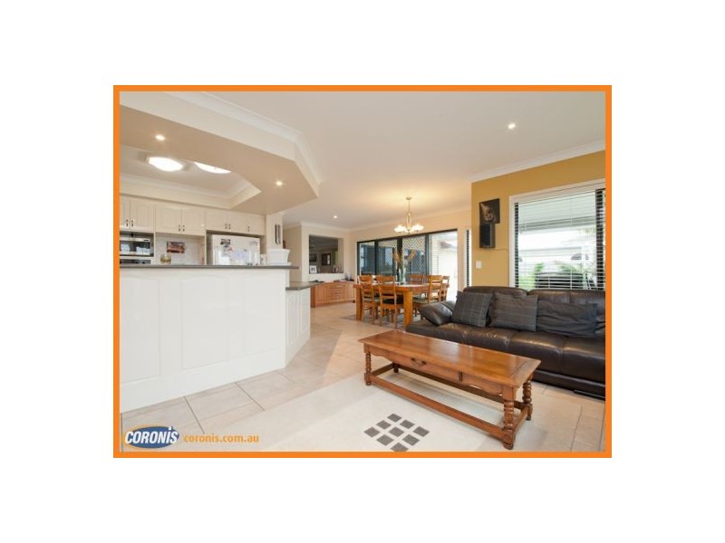 24 Sunbird Chase, Parrearra QLD 4575