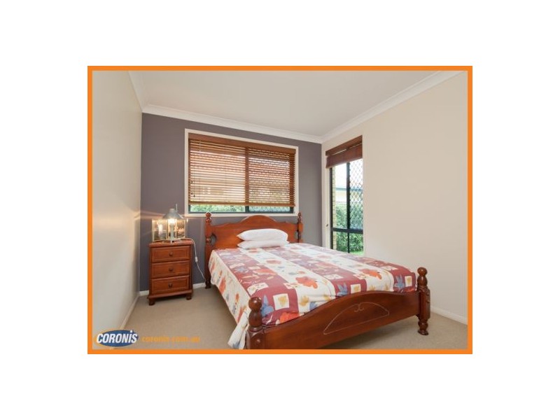 24 Sunbird Chase, Parrearra QLD 4575