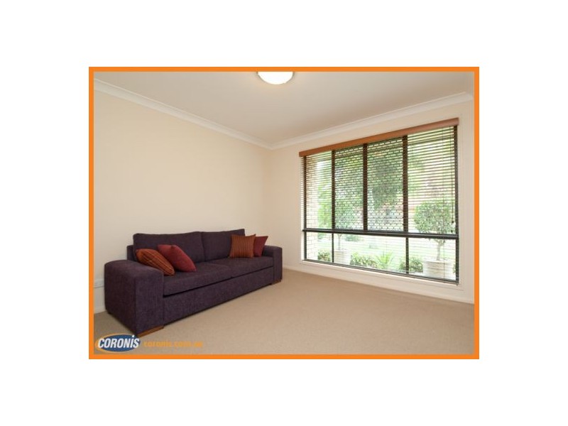 24 Sunbird Chase, Parrearra QLD 4575