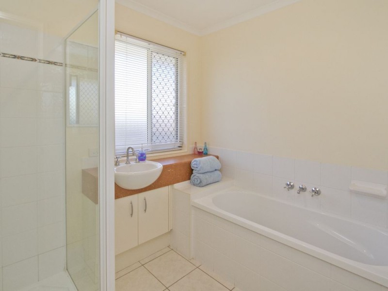 5 King Orchid Drive, Little Mountain QLD 4551