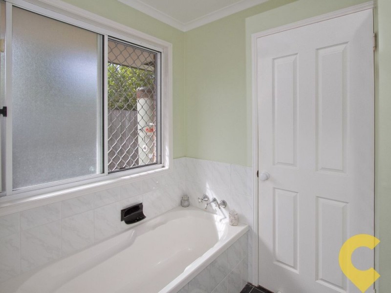 23 Stradbroke Drive, Little Mountain QLD 4551