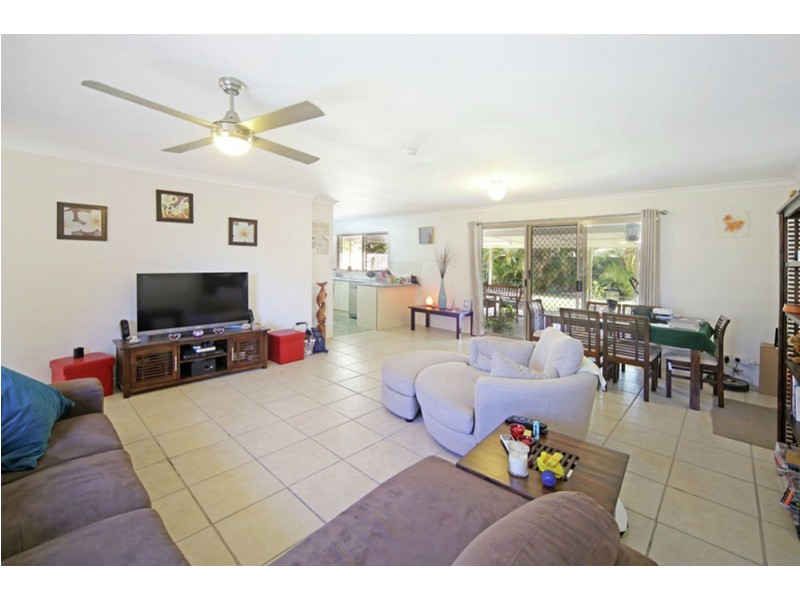 11 Avondale Place, Little Mountain QLD 4551